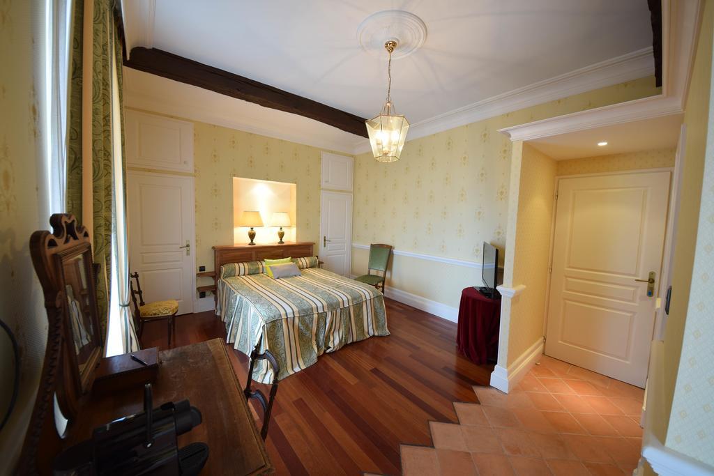 Domaine De La Rocque Bed & Breakfast Liorac-sur-Louyre Dış mekan fotoğraf