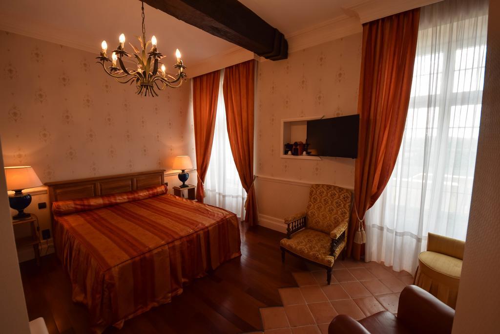 Domaine De La Rocque Bed & Breakfast Liorac-sur-Louyre Dış mekan fotoğraf