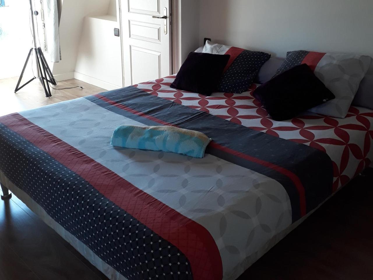 Domaine De La Rocque Bed & Breakfast Liorac-sur-Louyre Dış mekan fotoğraf